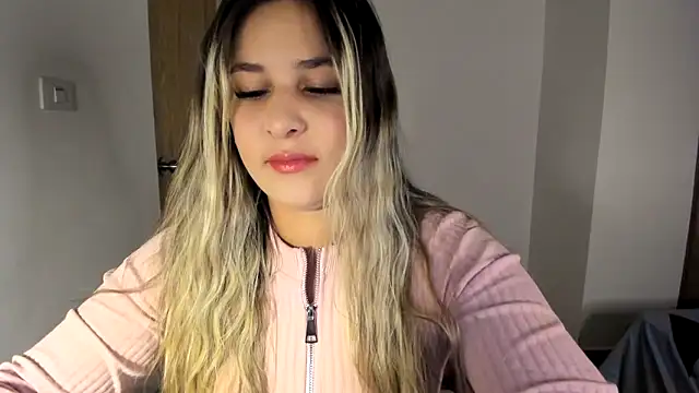 Lana Sofia1 online show from May 3, 2026, 7:13 am