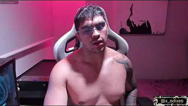Snapshot of x-odixeo chatting on December 5, 2025, 1:38 am x-odixeo online show from December 5, 2025, 1:38 am