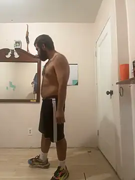 Snapshot of imyogi23 chatting on December 19, 2024, 4:02 pm imyogi23 online show from December 19, 2024, 4:02 pm