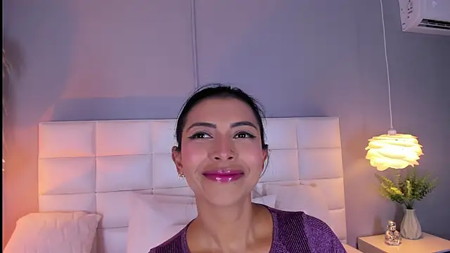  BunnyNaugthy online show from June 14, 2026, 5:25 pm