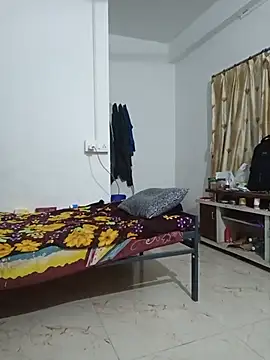 Desi Londa 143 online show from August 5, 2026, 1:10 am
