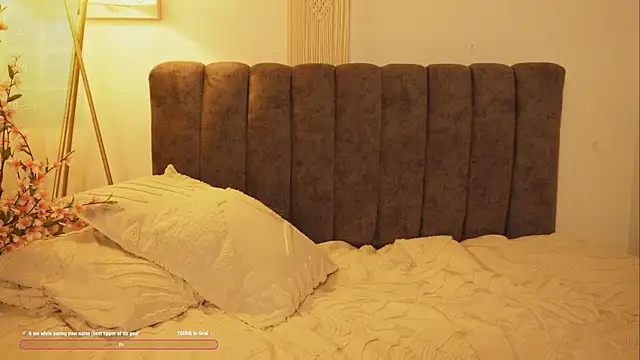 bunnycuteshy online show from September 9, 2025, 1:53 pm