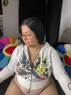 MsConejitaa online show from April 22, 2026, 12:34 pm