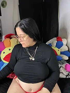 MsConejitaa online show from May 1, 2026, 4:01 pm