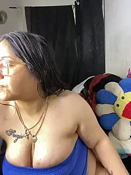 Snapshot of MsConejitaa chatting on May 23, 2026, 4:17 pm MsConejitaa online show from May 23, 2026, 4:17 pm