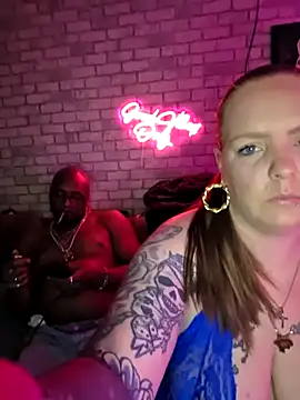 Snapshot of Melissa1994- chatting on March 17, 2026, 10:35 pm Melissa1994- online show from March 17, 2026, 10:35 pm