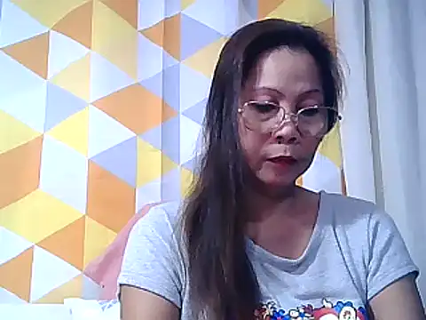 urwife tobe online show from March 23, 2025, 4:49 am