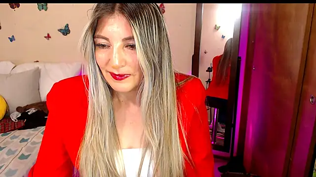 Jolie-Mature online show from February 11, 2026, 8:31 pm