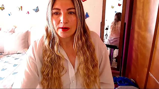 Jolie-Mature online show from January 17, 2026, 8:12 pm