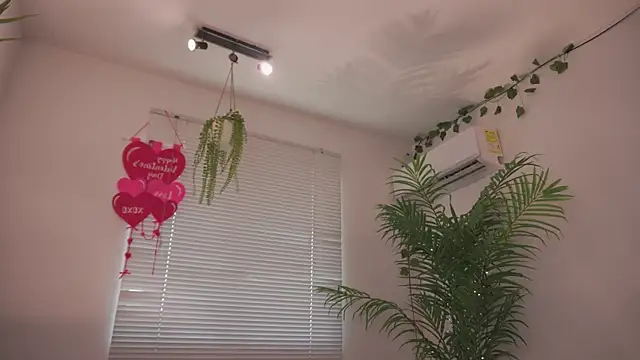 Snapshot of Cooper-Reds chatting on February 20, 2026, 8:33 pm Cooper-Reds online show from February 20, 2026, 8:33 pm