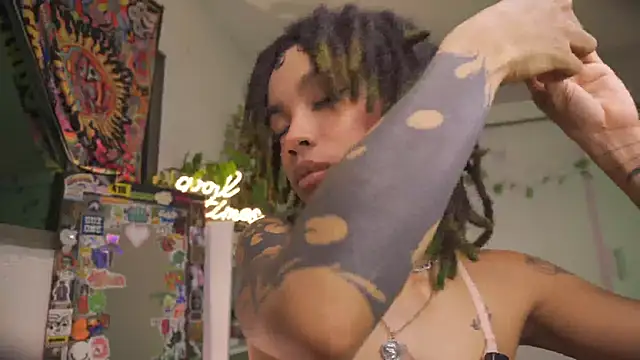 Snapshot of Cooper-Reds chatting on March 22, 2026, 1:53 am Cooper-Reds online show from March 22, 2026, 1:53 am