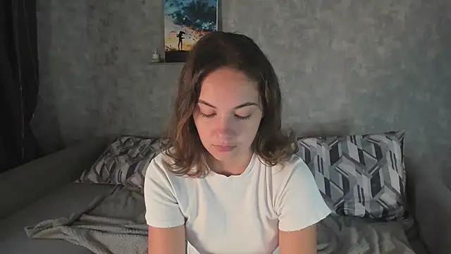 KristinaLoison online show from October 5, 2025, 1:13 pm