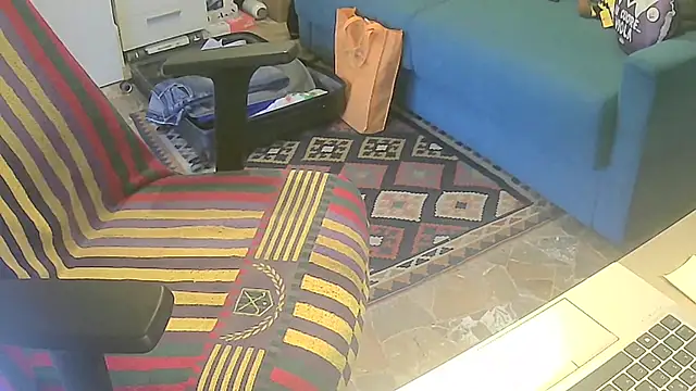 alessex24 online show from April 17, 2026, 3:48 pm