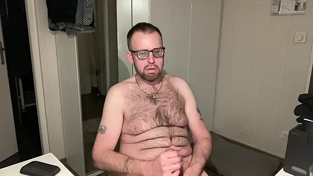 FABIOGLASSES online show from March 21, 2025, 9:12 pm