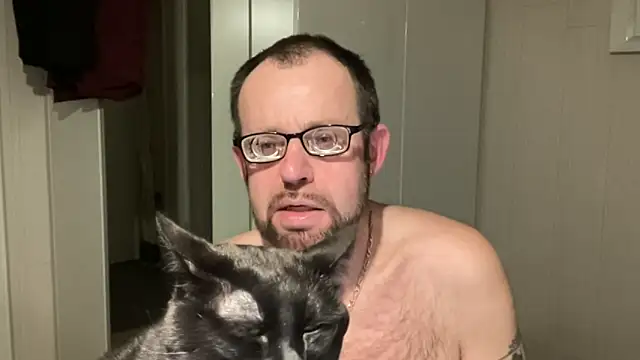 FABIOGLASSES online show from March 20, 2026, 10:11 pm