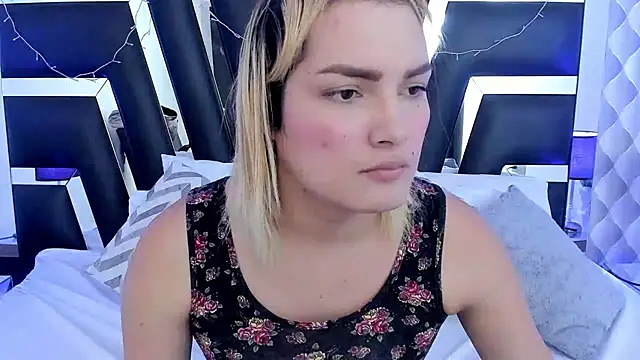 Snapshot of katya_kozlov chatting on February 26, 2025, 4:19 am katya kozlov online show from February 26, 2025, 4:19 am