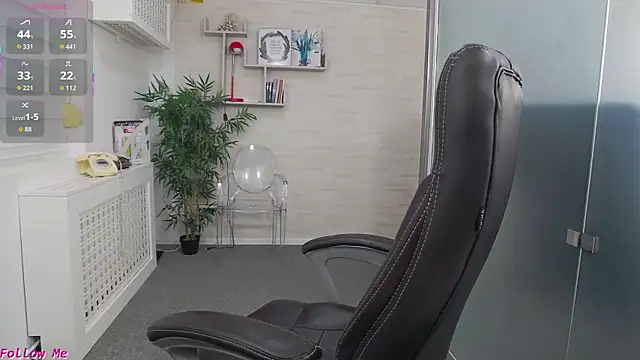 EllaMilf  online show from July 19, 2026, 11:18 am