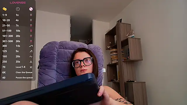 Arya starrk online show from October 18, 2025, 2:19 pm