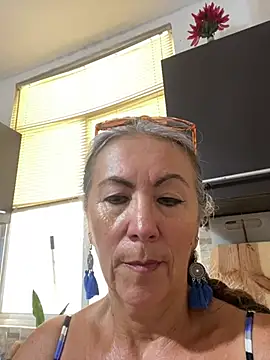 Snapshot of EvaRobinson chatting on July 24, 2026, 6:37 pm EvaRobinson online show from July 24, 2026, 6:37 pm