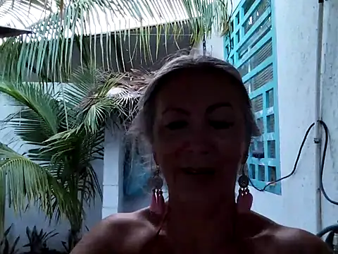 Snapshot of EvaRobinson chatting on July 17, 2026, 11:57 pm EvaRobinson online show from July 17, 2026, 11:57 pm