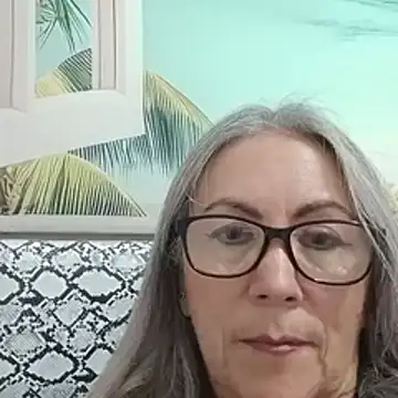 Snapshot of EvaRobinson chatting on July 29, 2026, 5:28 am EvaRobinson online show from July 29, 2026, 5:28 am