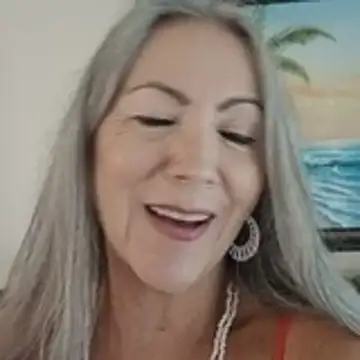 Snapshot of EvaRobinson chatting on June 17, 2026, 5:56 pm EvaRobinson online show from June 17, 2026, 5:56 pm