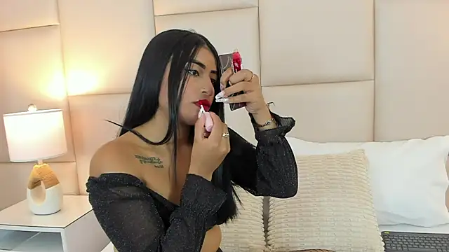 AntoniaRoss  online show from January 6, 2026, 12:42 pm