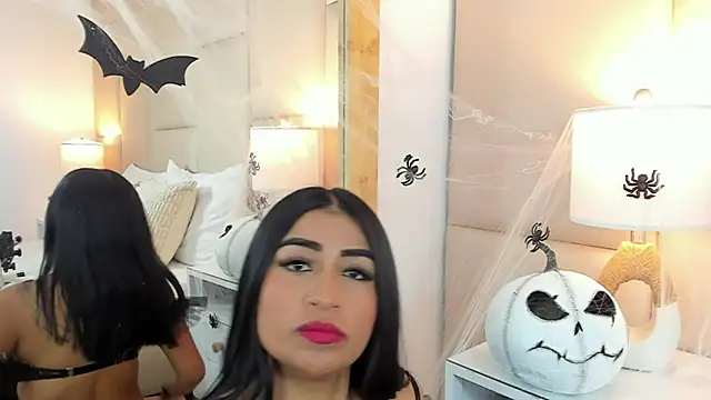 AntoniaRoss  online show from October 15, 2025, 1:41 pm