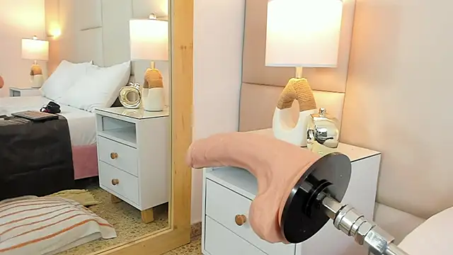 AntoniaRoss  online show from March 18, 2025, 7:55 pm