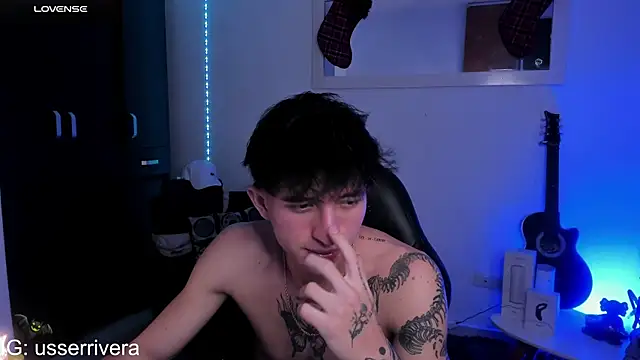 Snapshot of Thomass_clark chatting on January 9, 2025, 2:01 am Thomass clark online show from January 9, 2025, 2:01 am