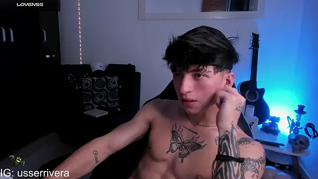 Snapshot of Thomass_clark chatting on January 16, 2025, 3:56 am Thomass clark online show from January 16, 2025, 3:56 am