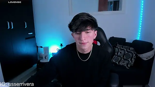 Snapshot of Thomass_clark chatting on February 7, 2025, 12:20 am Thomass clark online show from February 7, 2025, 12:20 am