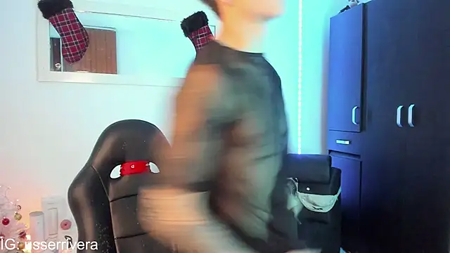 Snapshot of Thomass_clark chatting on December 21, 2024, 2:09 am Thomass clark online show from December 21, 2024, 2:09 am