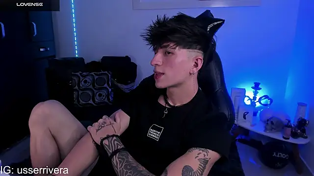 Snapshot of Thomass_clark chatting on January 26, 2025, 2:03 am Thomass clark online show from January 26, 2025, 2:03 am