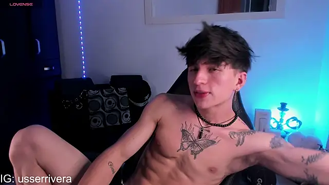 Snapshot of Thomass_clark chatting on January 23, 2025, 4:52 am Thomass clark online show from January 23, 2025, 4:52 am