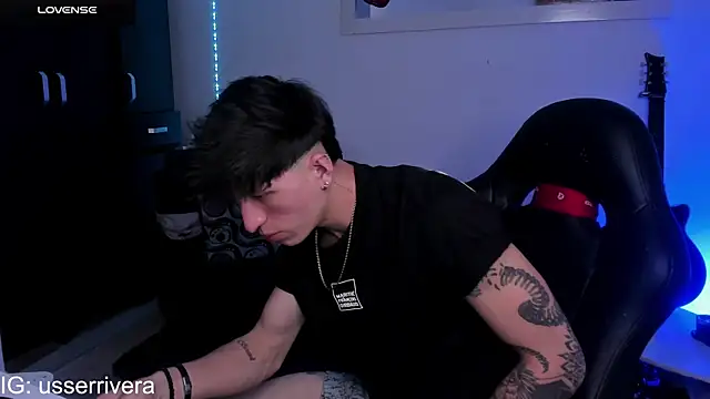 Snapshot of Thomass_clark chatting on January 9, 2025, 5:02 am Thomass clark online show from January 9, 2025, 5:02 am