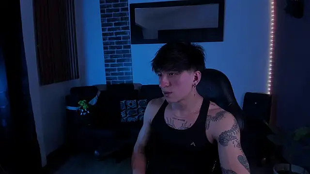 Snapshot of Thomass_clark chatting on February 15, 2026, 1:06 am Thomass clark online show from February 15, 2026, 1:06 am