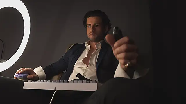 Keen   Luckystrike online show from March 9, 2025, 3:01 am