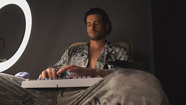 Keen   Luckystrike online show from March 10, 2025, 12:28 pm