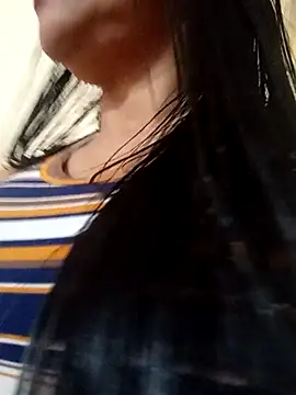 kelly dirty  online show from November 14, 2025, 1:04 pm