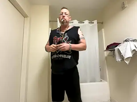 Snapshot of Littledick007007 chatting on September 13, 2025, 9:09 am Littledick007007 online show from September 13, 2025, 9:09 am