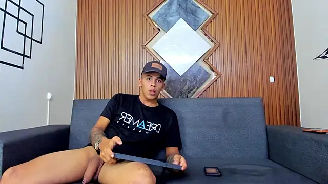 Snapshot of yeckodream chatting on March 10, 2025, 6:49 am yeckodream online show from March 10, 2025, 6:49 am