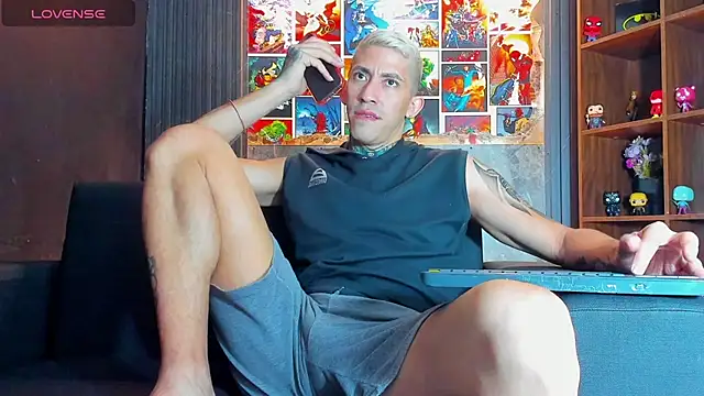 Snapshot of yeckodream chatting on January 23, 2025, 5:45 am yeckodream online show from January 23, 2025, 5:45 am