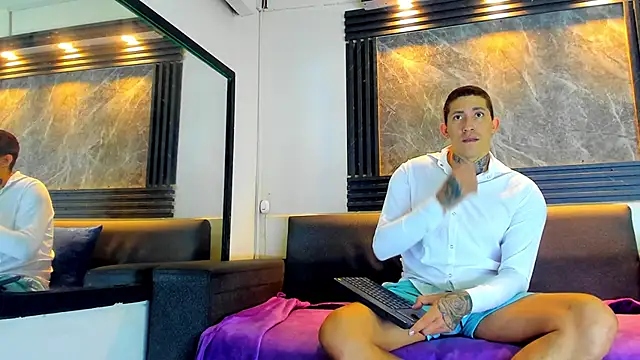 Snapshot of yeckodream chatting on January 13, 2026, 4:27 am yeckodream online show from January 13, 2026, 4:27 am