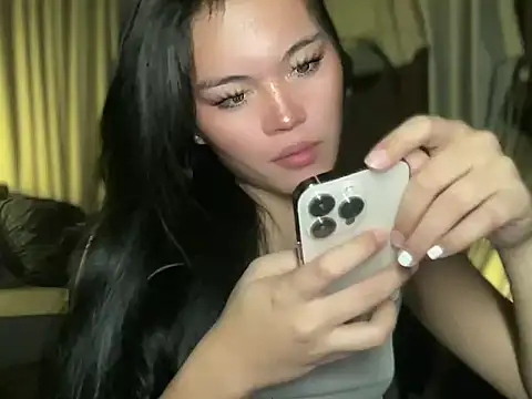 Snapshot of Lilly_cruz chatting on November 8, 2025, 5:11 am Lilly cruz online show from November 8, 2025, 5:11 am