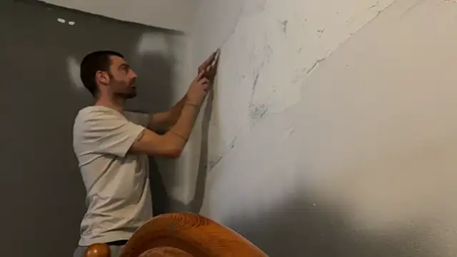 ThatGuyNextDoor1992 online show from September 27, 2025, 5:02 am