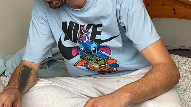 ThatGuyNextDoor1992 online show from October 5, 2025, 10:39 am