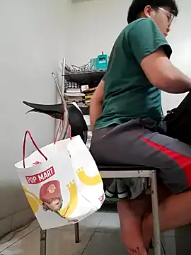 ksshp9502 online show from October 5, 2025, 5:03 pm