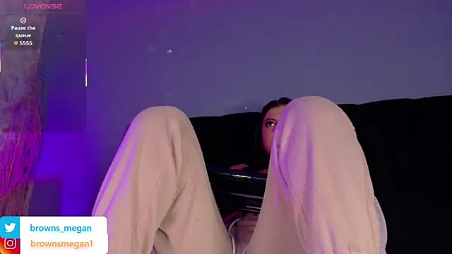 Megan browns1 online show from September 19, 2025, 1:04 pm