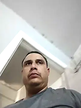 thickcocklatino online show from February 18, 2025, 11:30 pm